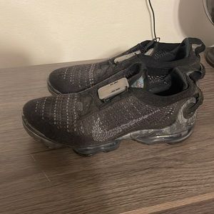 2020
Air VaporMax 2020 Flyknit 'Dark Grey mens